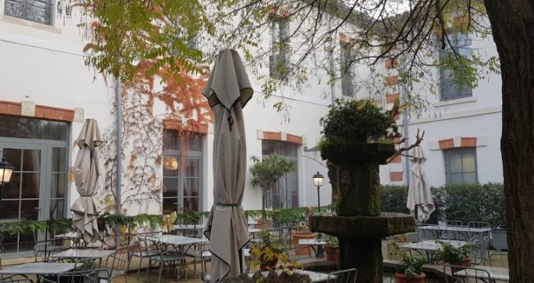 Grand Hotel Henri<br>Isle sur la  Sorge<br>פרובנס, צרפת
